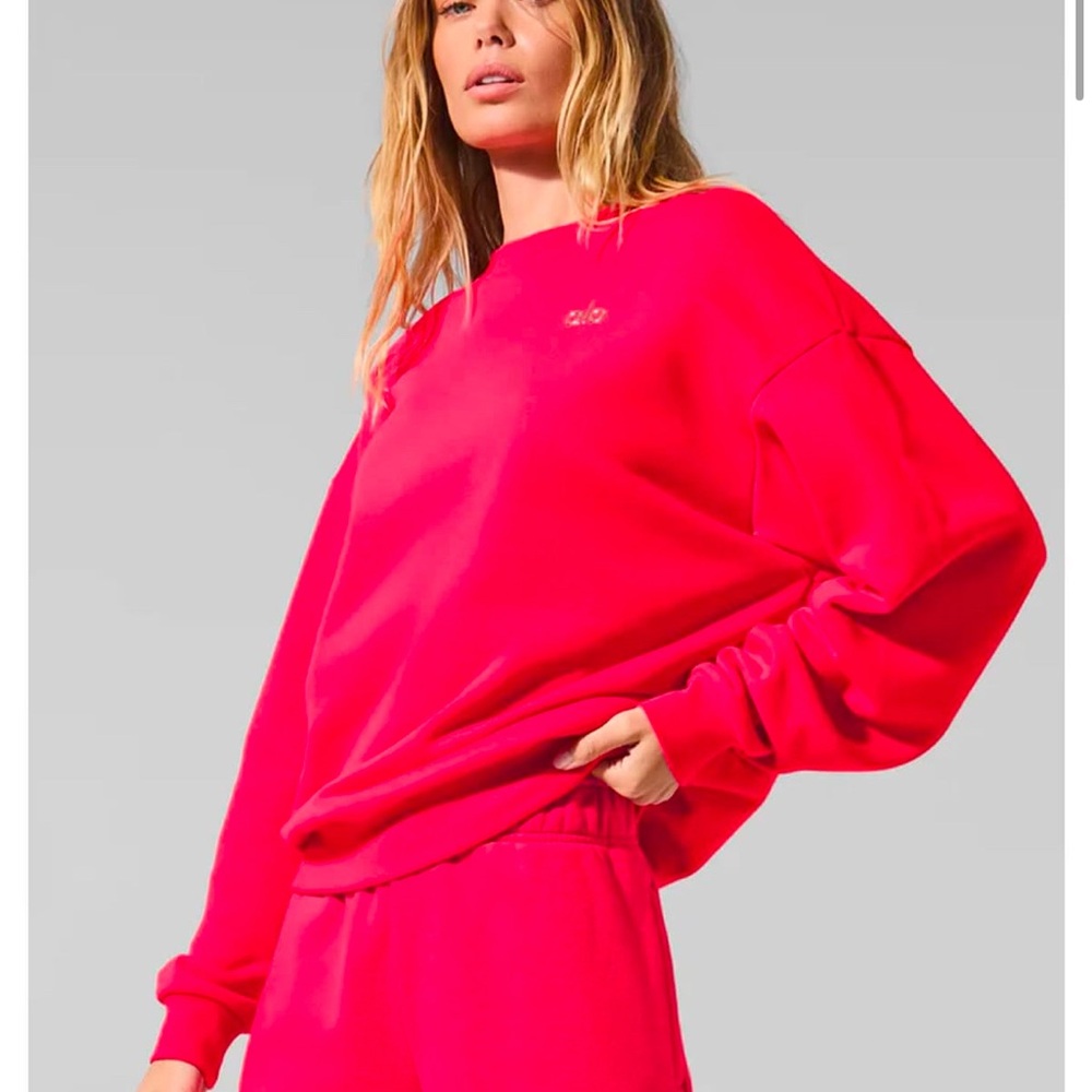 Women's Bright Pink Sweatshirt